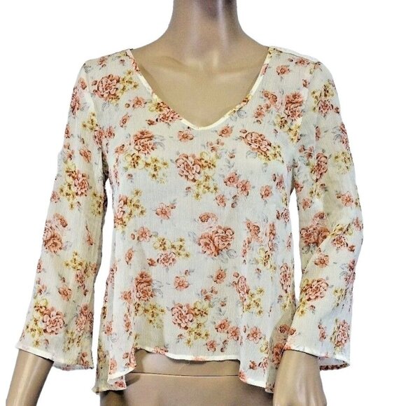 Happening in the Present Y2K Floral Top Open Crochet Back 3/4 Sleeve Size XS - Picture 1 of 8